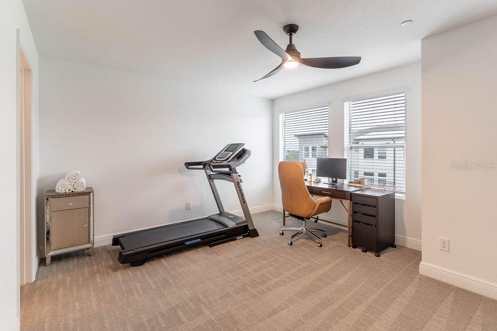 LAUREATE PARK NBRHD CENTER PH 3 - Residential