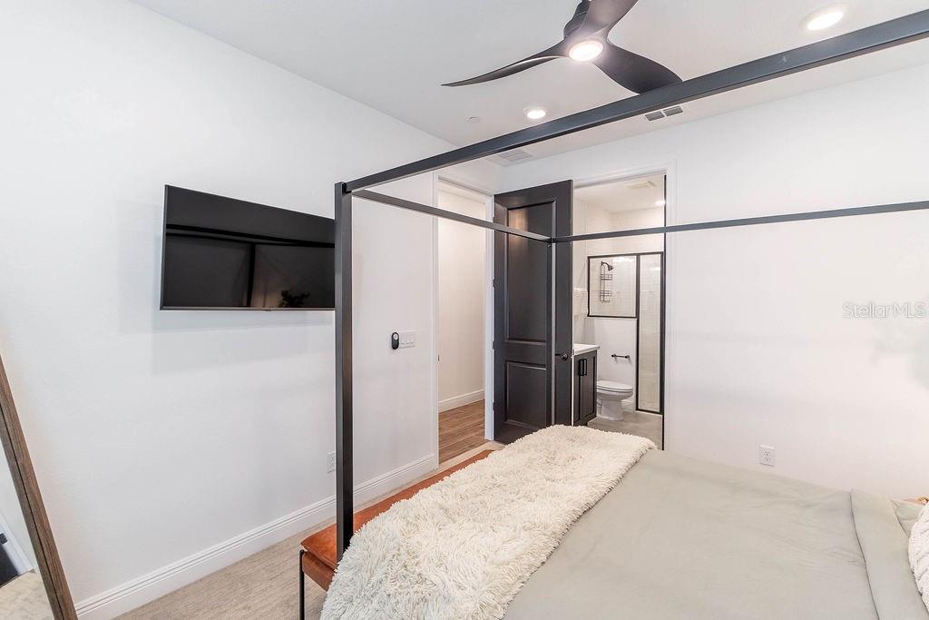 LAUREATE PARK NBRHD CENTER PH 3 - Residential