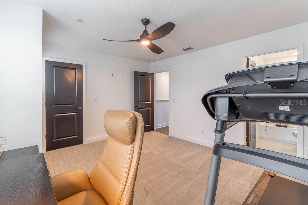 LAUREATE PARK NBRHD CENTER PH 3 - Residential