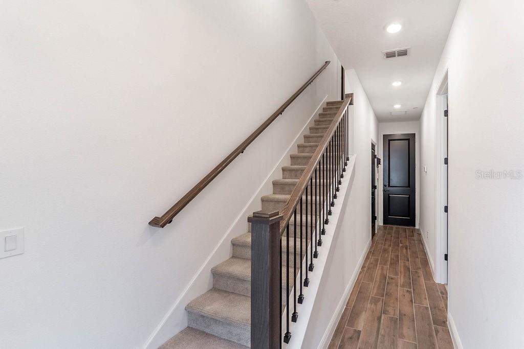 LAUREATE PARK NBRHD CENTER PH 3 - Residential