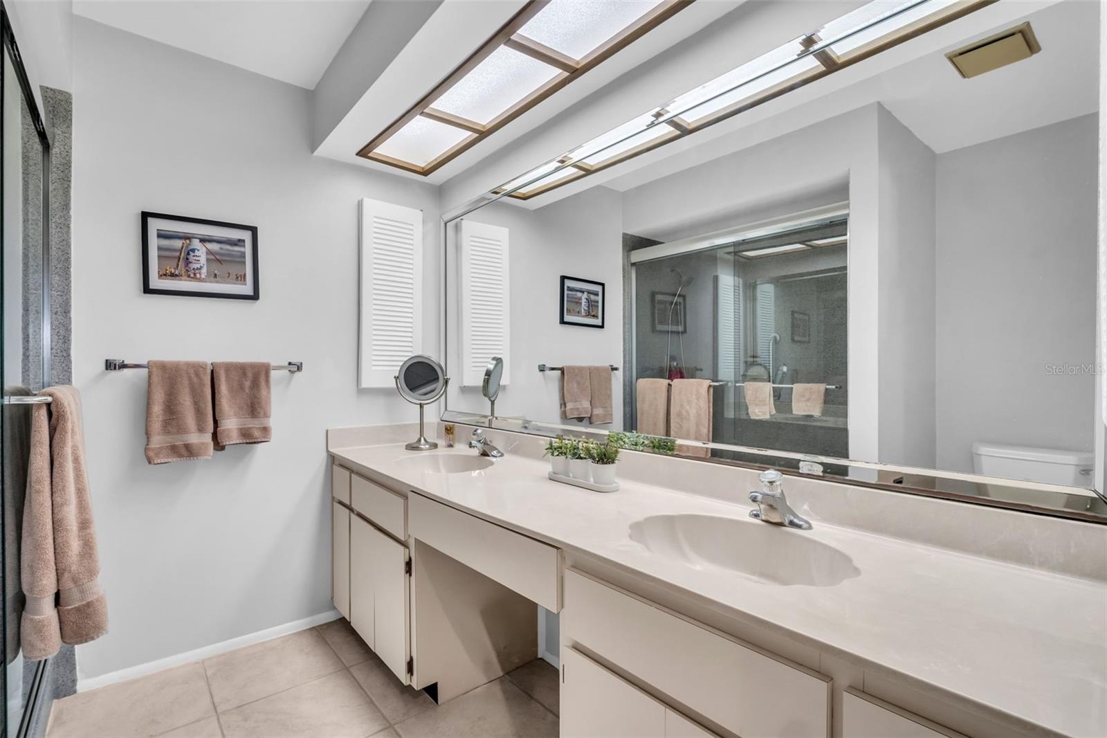 HIGHLAND LAKES VILLAS ON THE GREEN - Residential