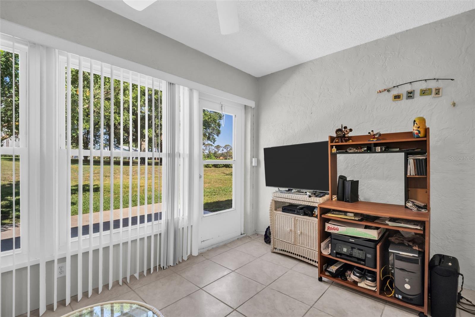 HIGHLAND LAKES VILLAS ON THE GREEN - Residential
