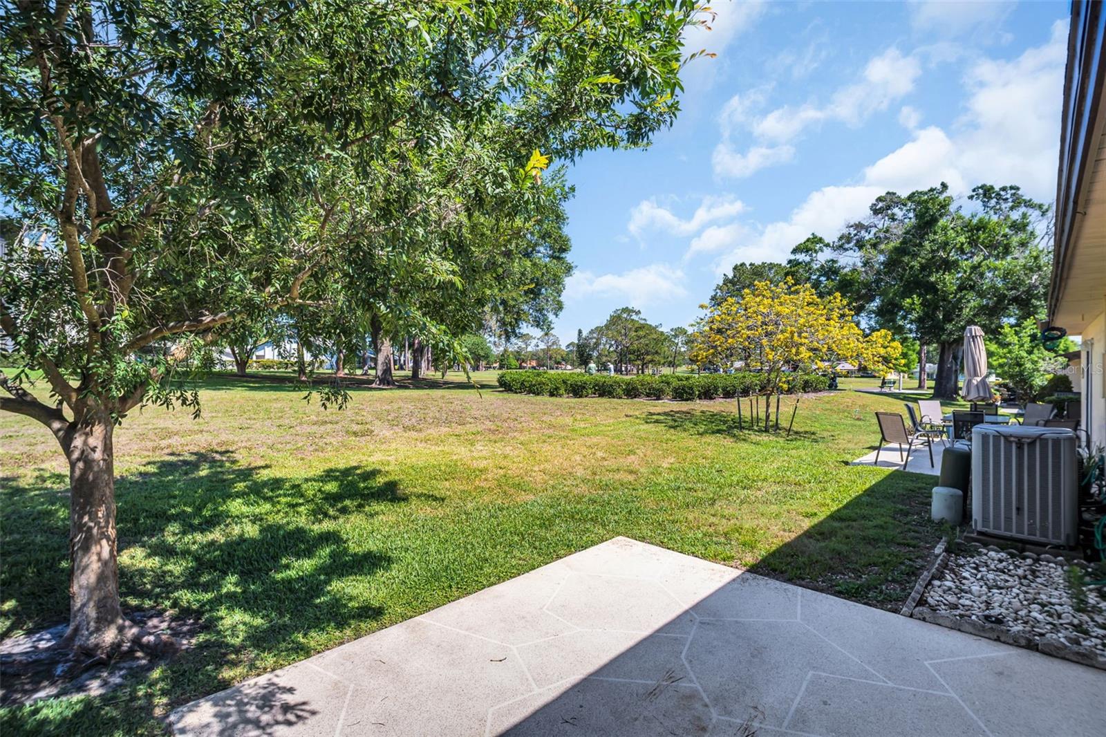 HIGHLAND LAKES VILLAS ON THE GREEN - Residential