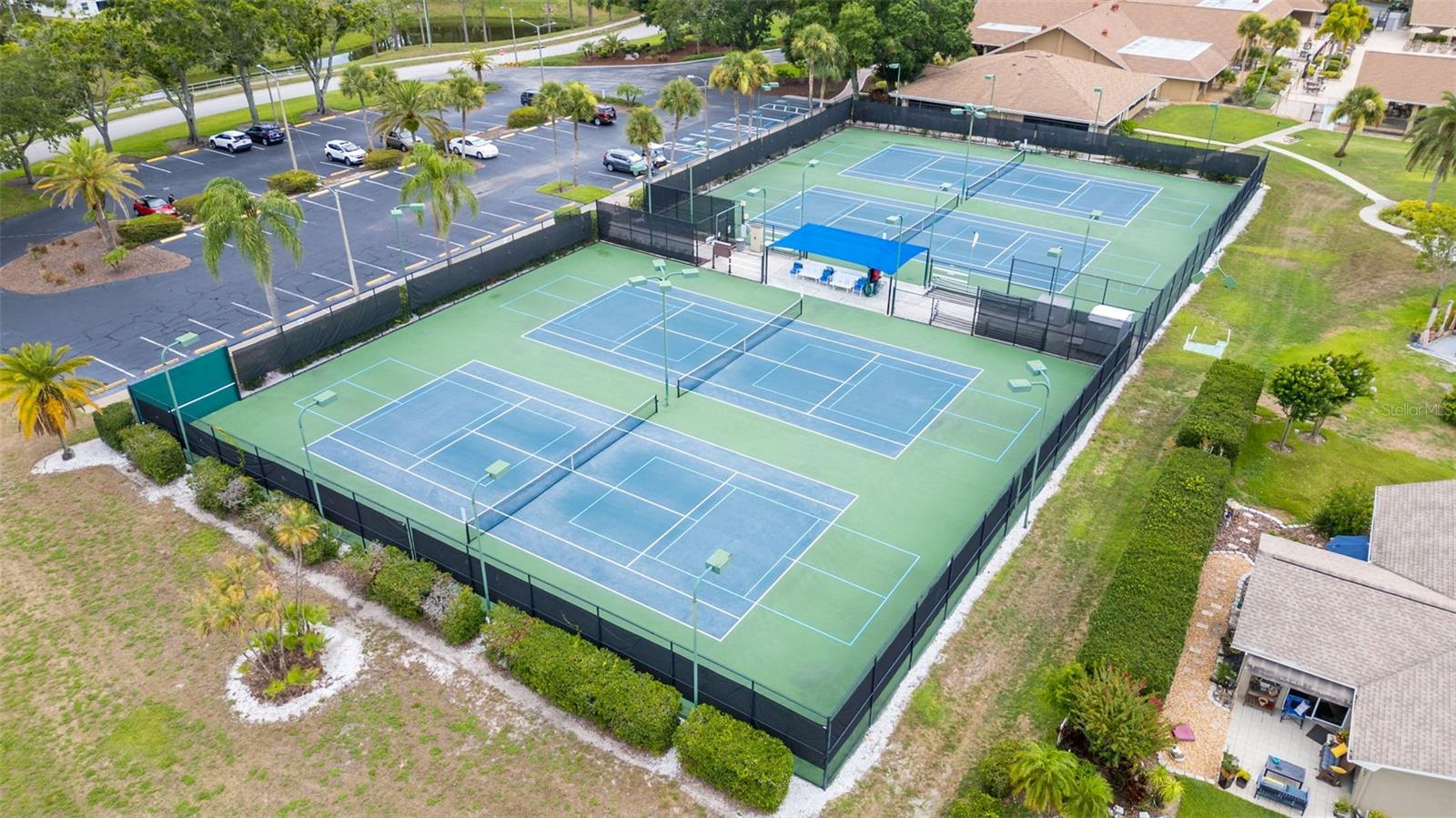 HIGHLAND LAKES VILLAS ON THE GREEN - Residential