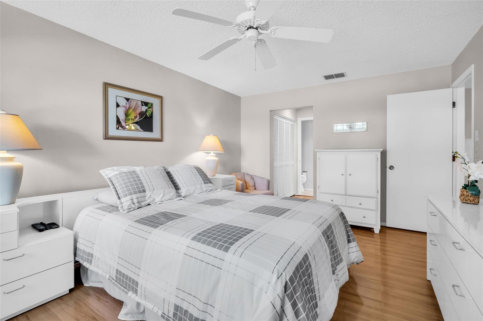 HIGHLAND LAKES VILLAS ON THE GREEN - Residential