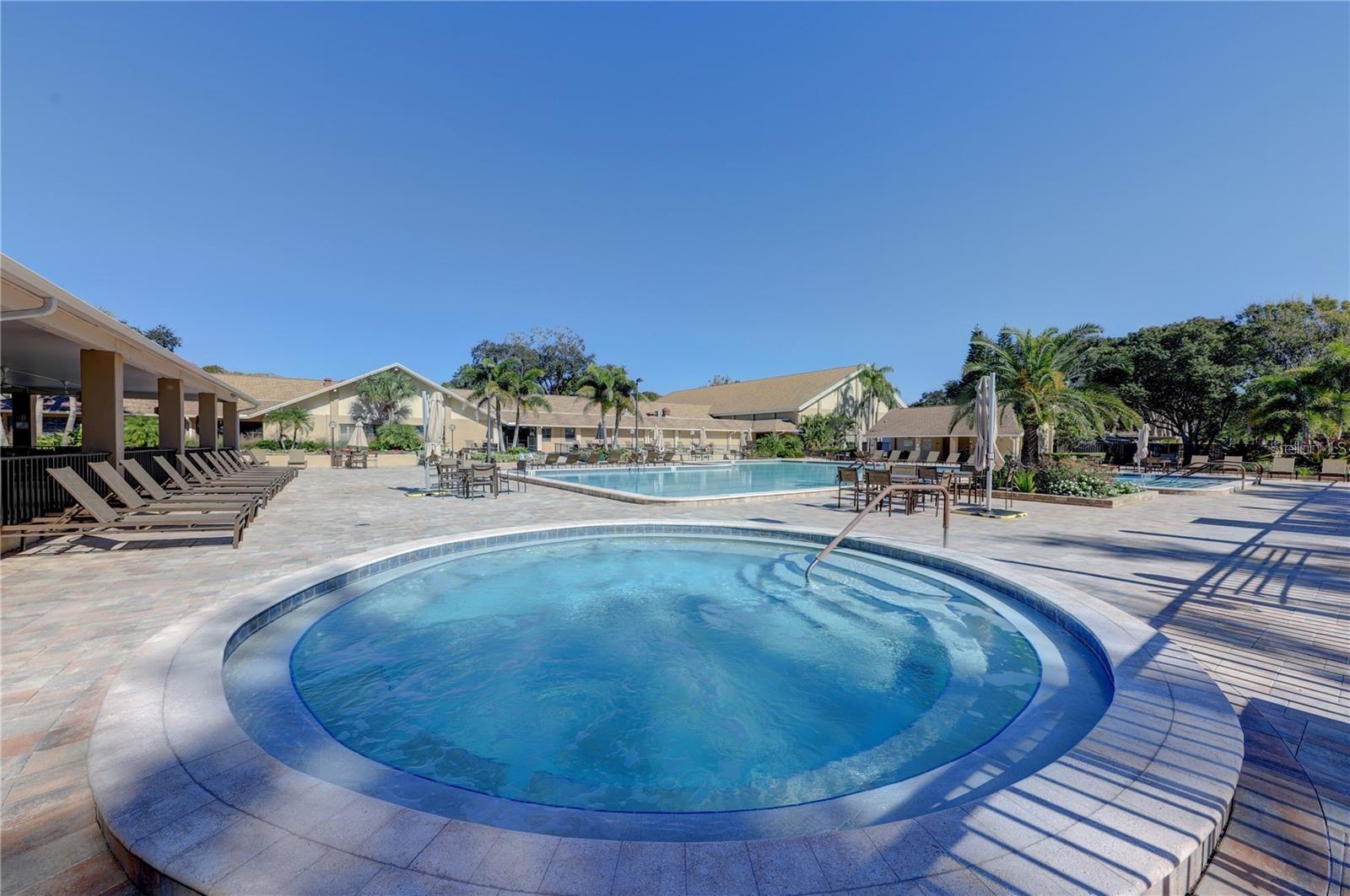 HIGHLAND LAKES VILLAS ON THE GREEN - Residential