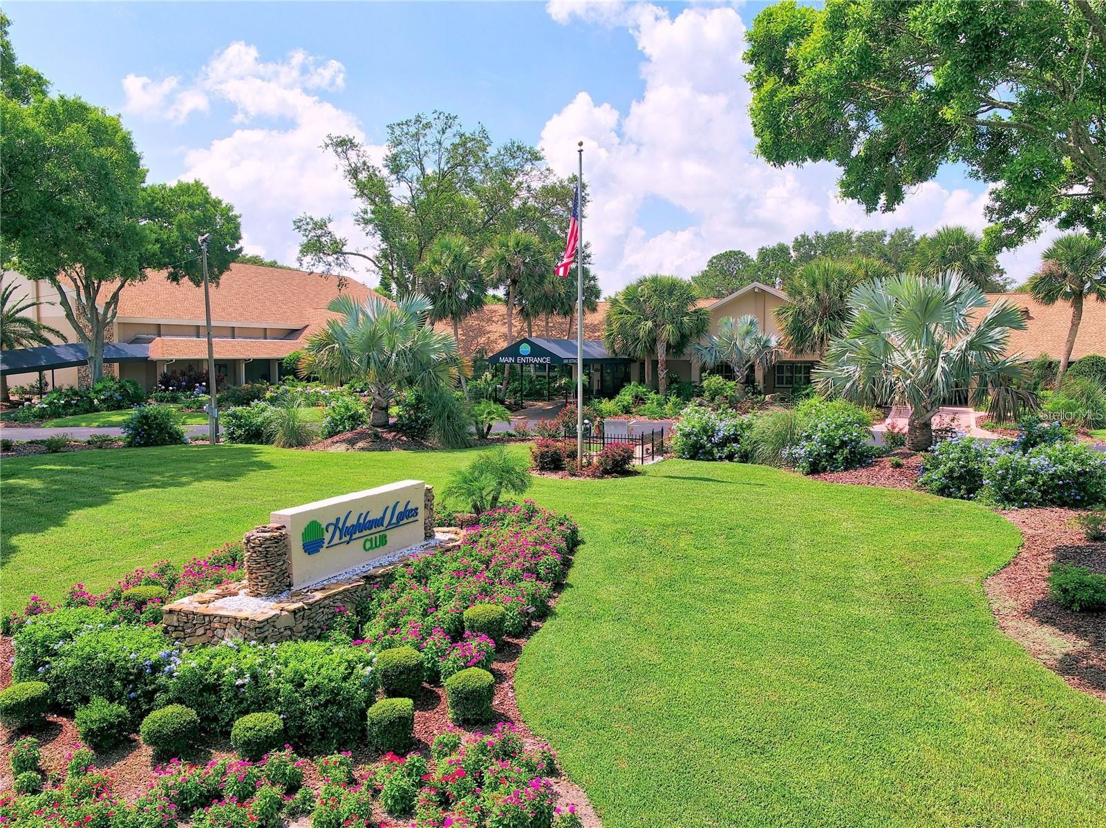 HIGHLAND LAKES VILLAS ON THE GREEN - Residential
