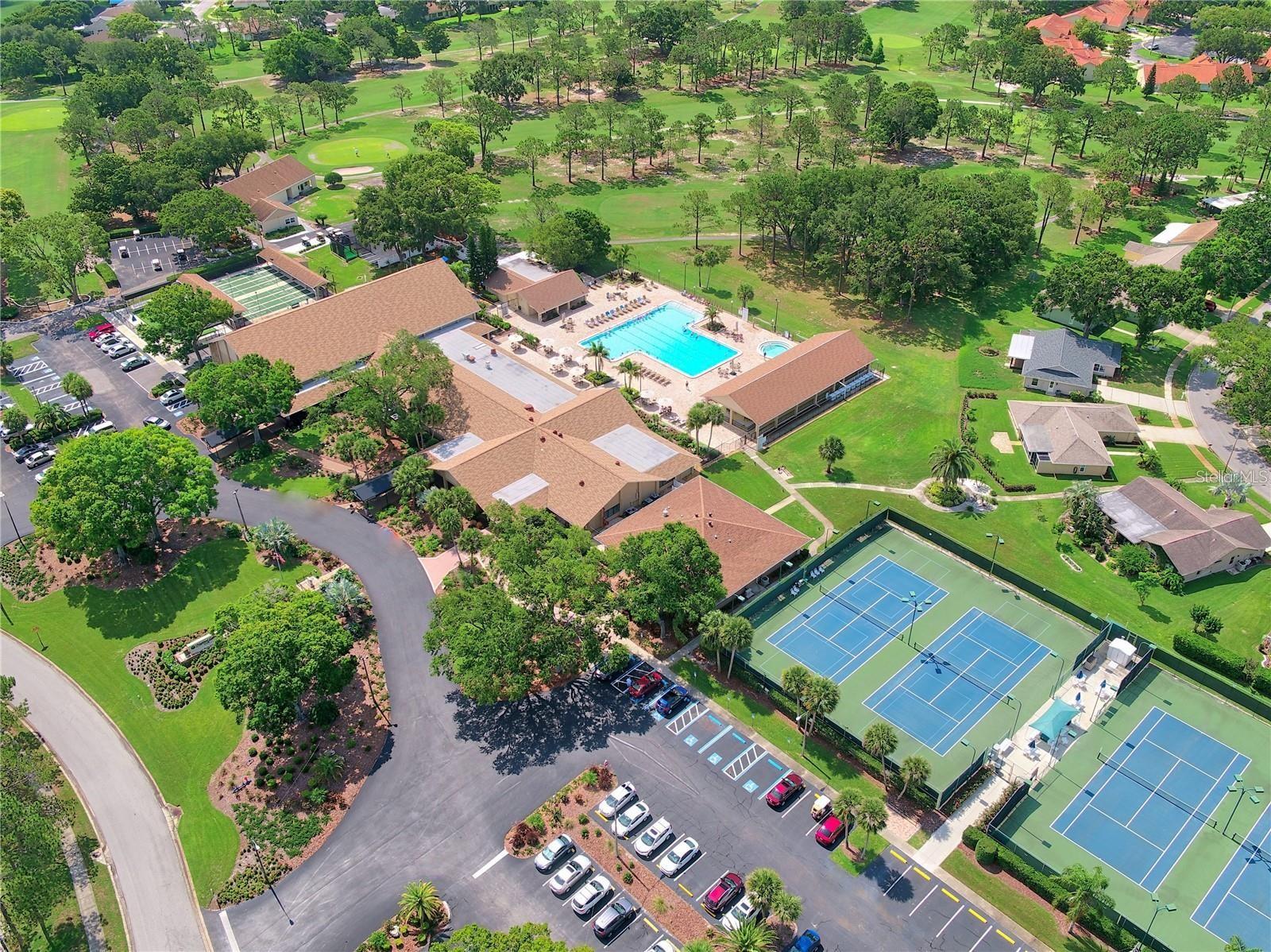 HIGHLAND LAKES VILLAS ON THE GREEN - Residential
