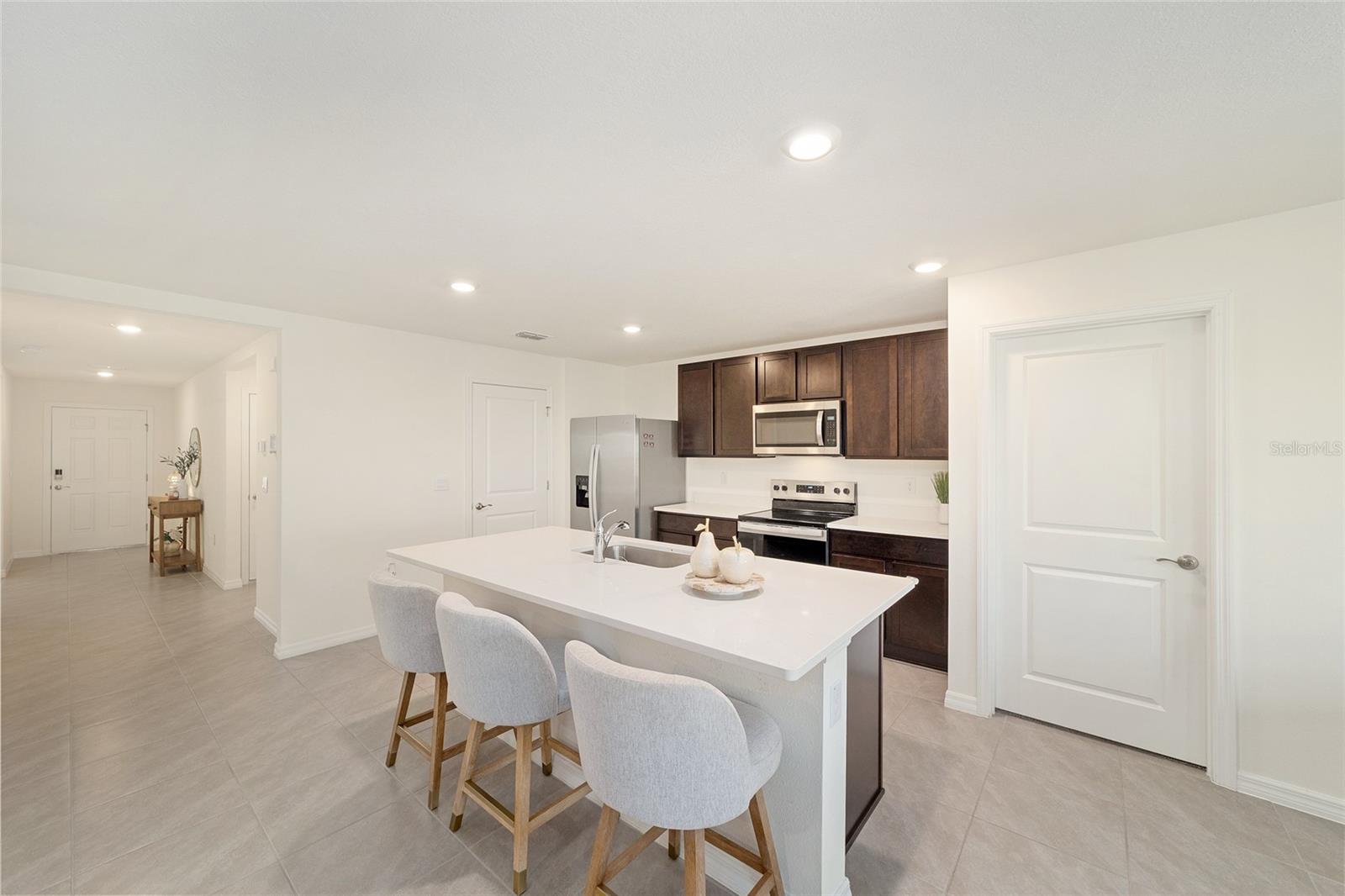 MARION OAKS UN EIGHT FIRST RE - Residential