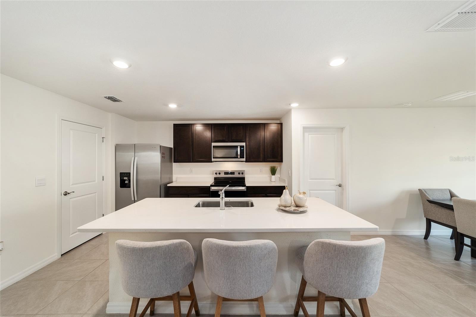 MARION OAKS UN EIGHT FIRST RE - Residential