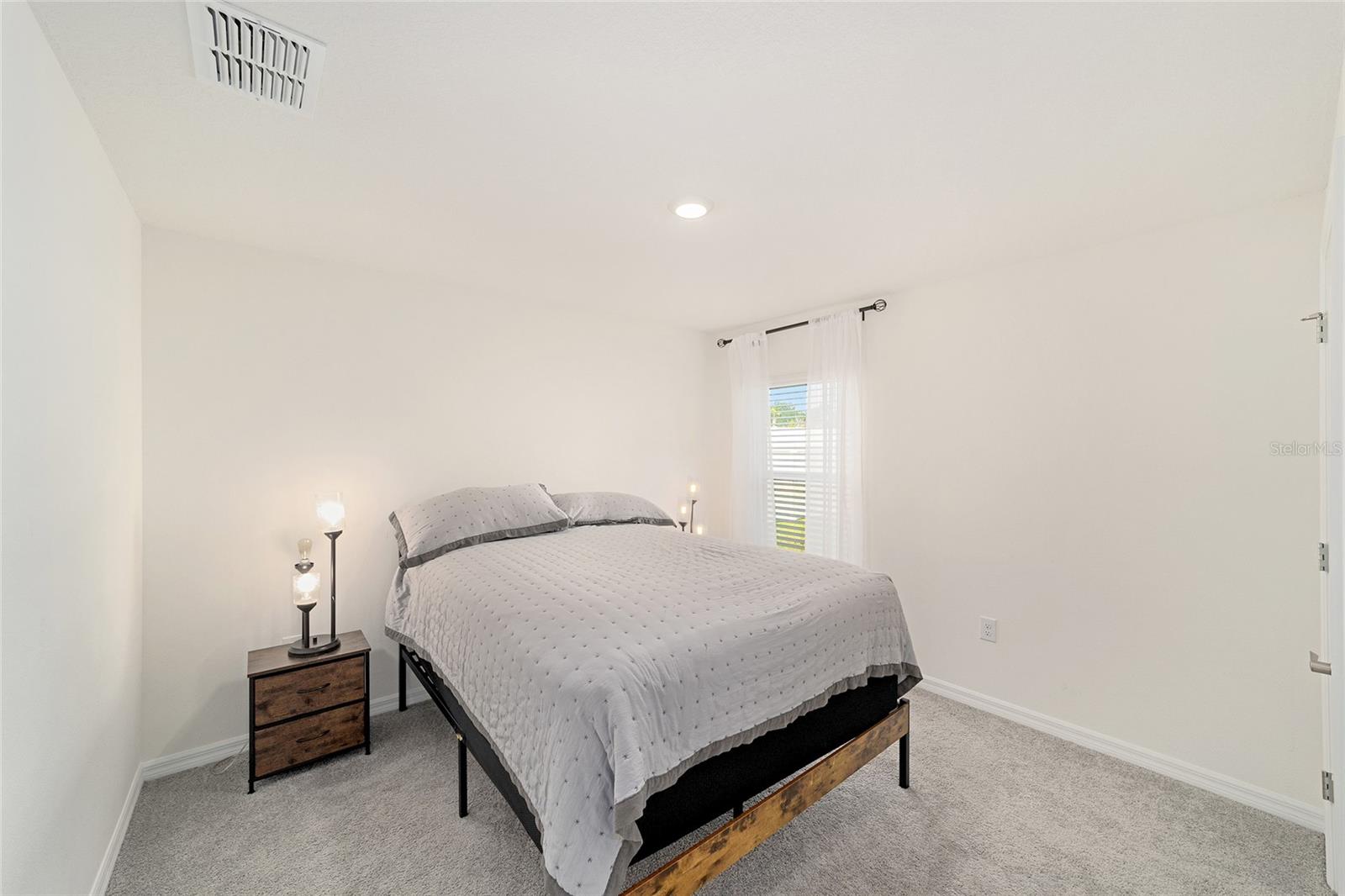 MARION OAKS UN EIGHT FIRST RE - Residential