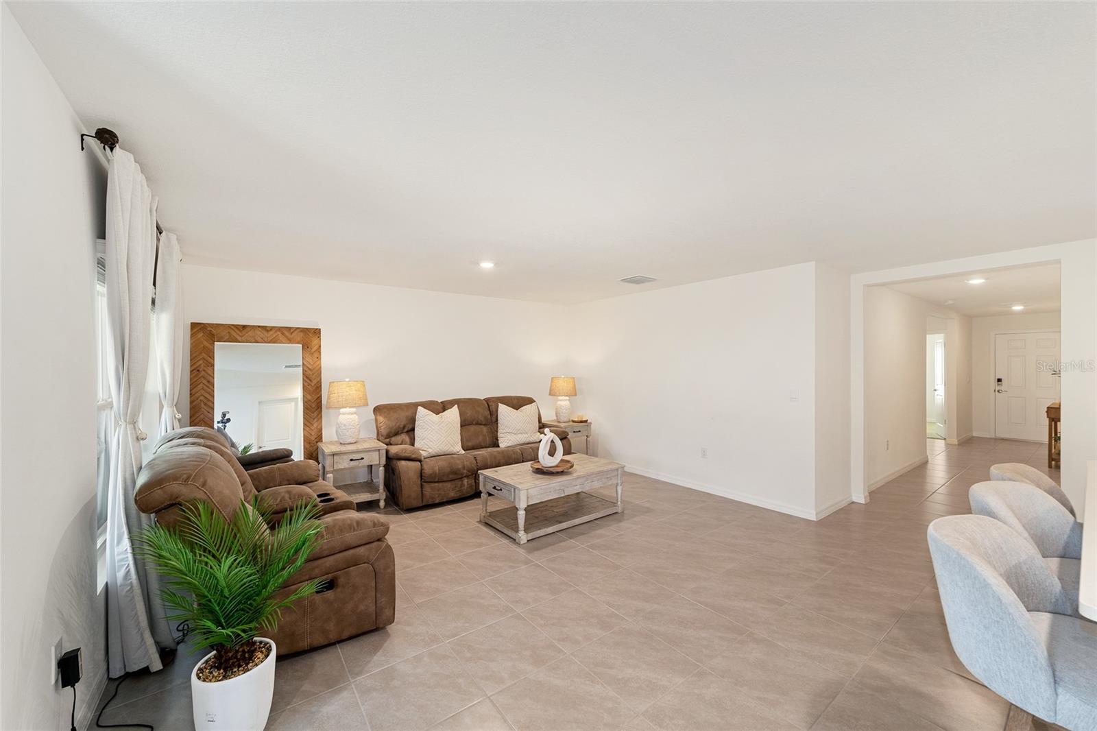 MARION OAKS UN EIGHT FIRST RE - Residential