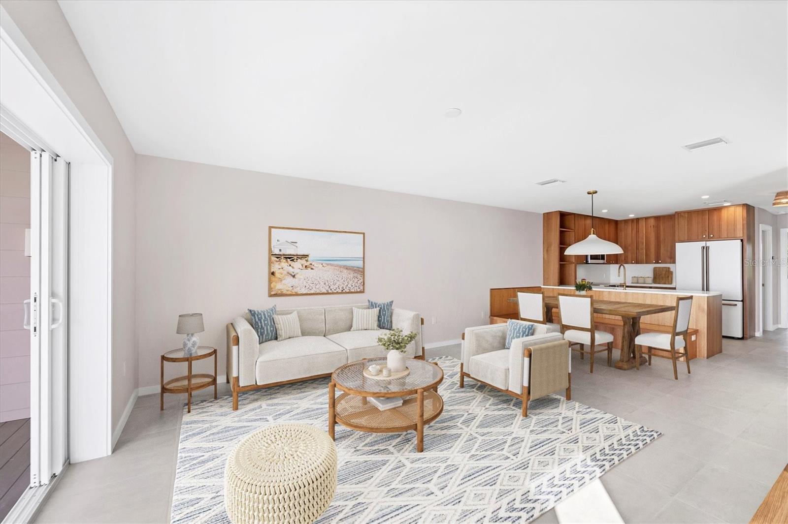 LIGHTHOUSE RESIDENCE 18 - Residential