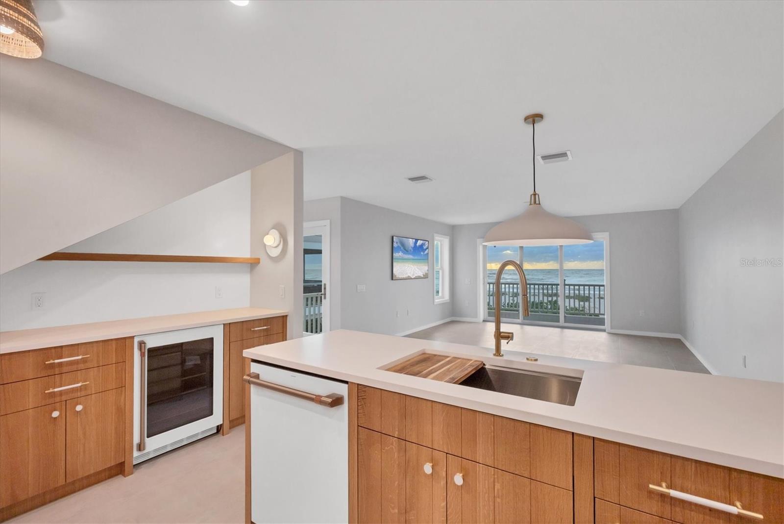 LIGHTHOUSE RESIDENCE 18 - Residential