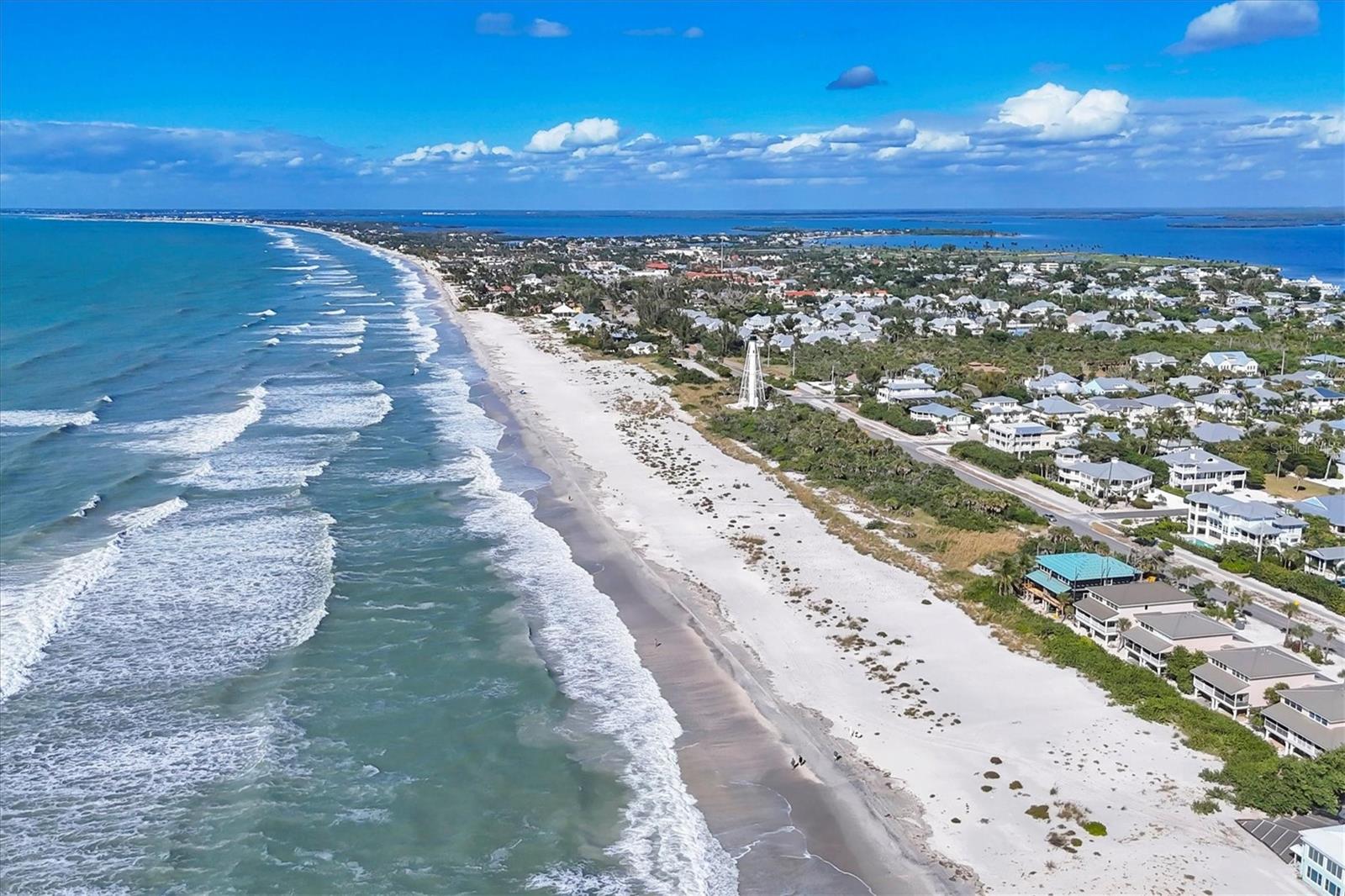 LIGHTHOUSE RESIDENCE 18 - Residential