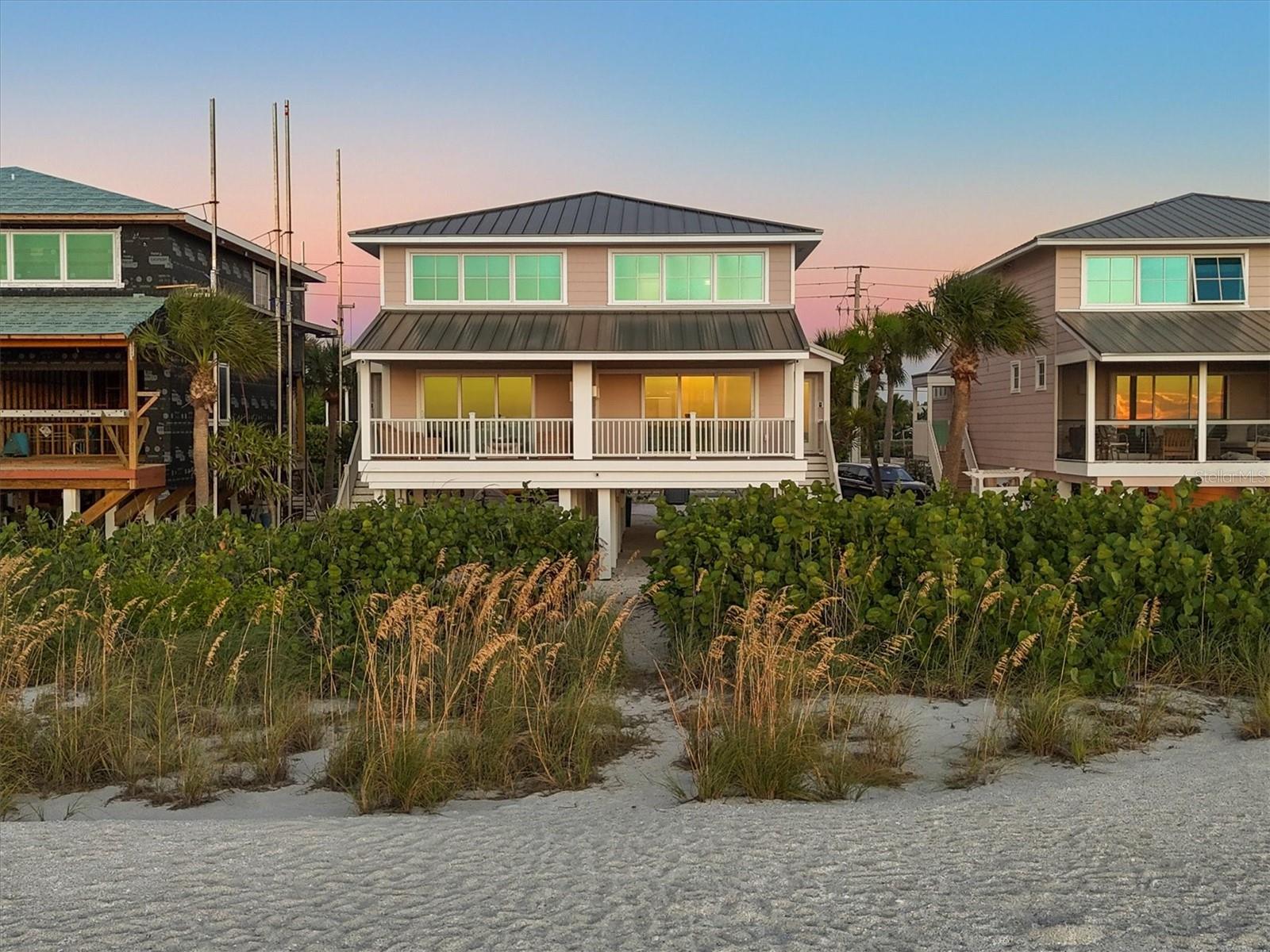 LIGHTHOUSE RESIDENCE 18 - Residential