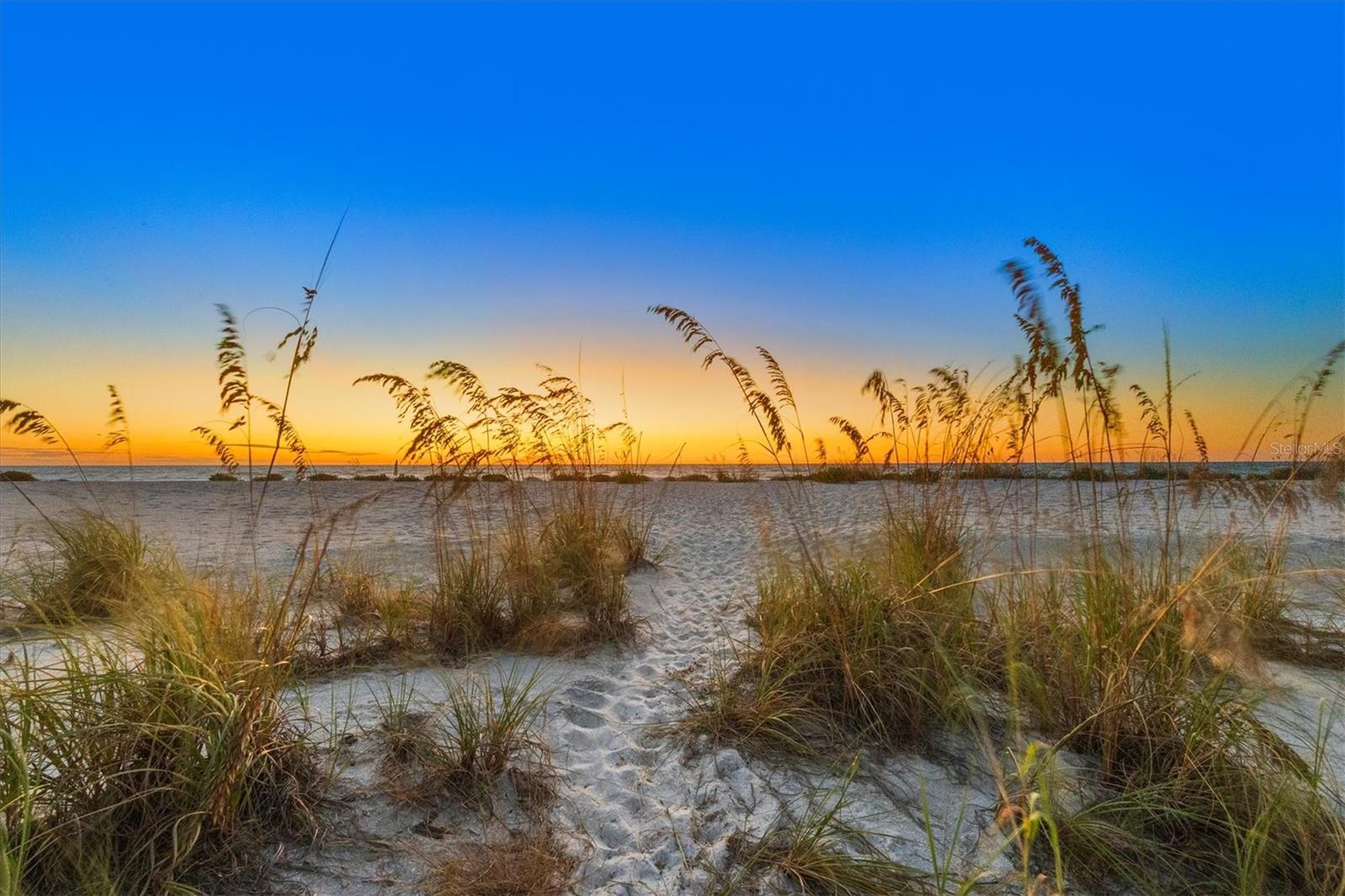 LIGHTHOUSE RESIDENCE 18 - Residential