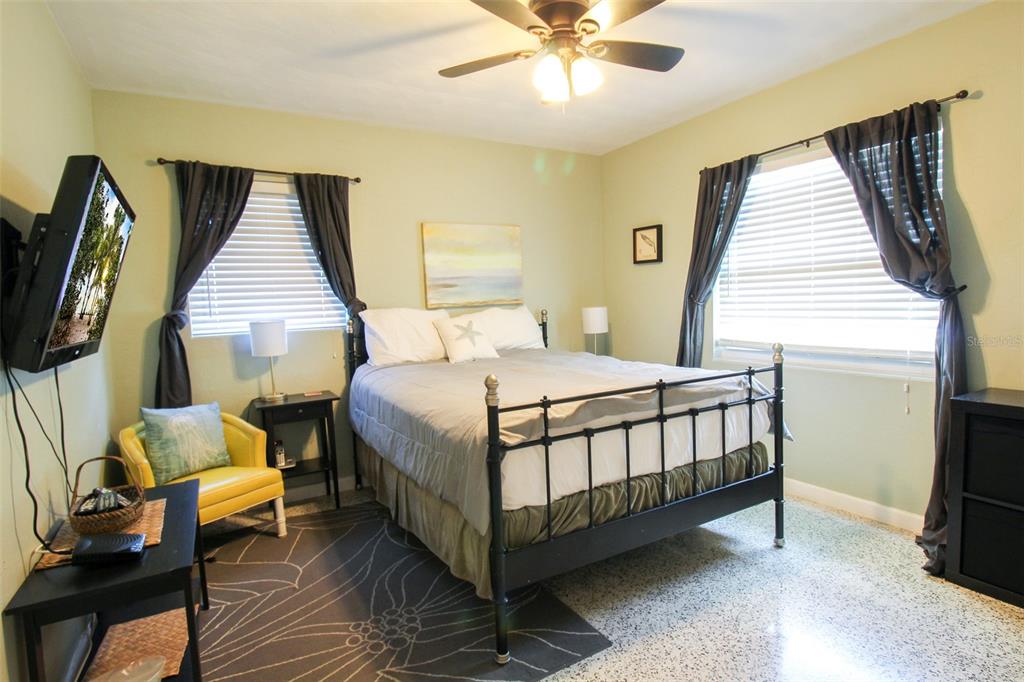 GOLDEN BEACH - Residential Lease