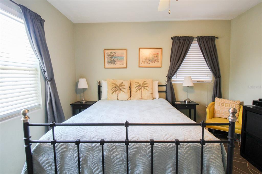 GOLDEN BEACH - Residential Lease