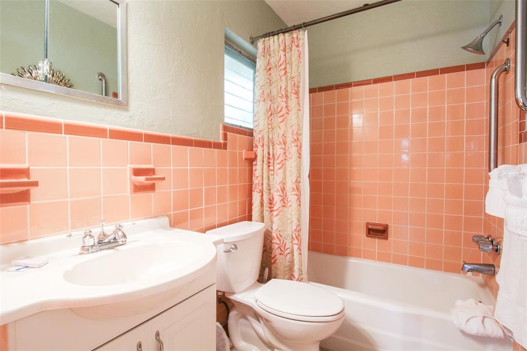GOLDEN BEACH - Residential Lease