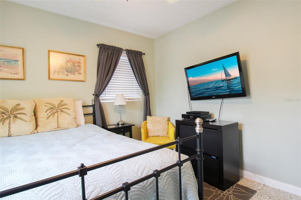 GOLDEN BEACH - Residential Lease