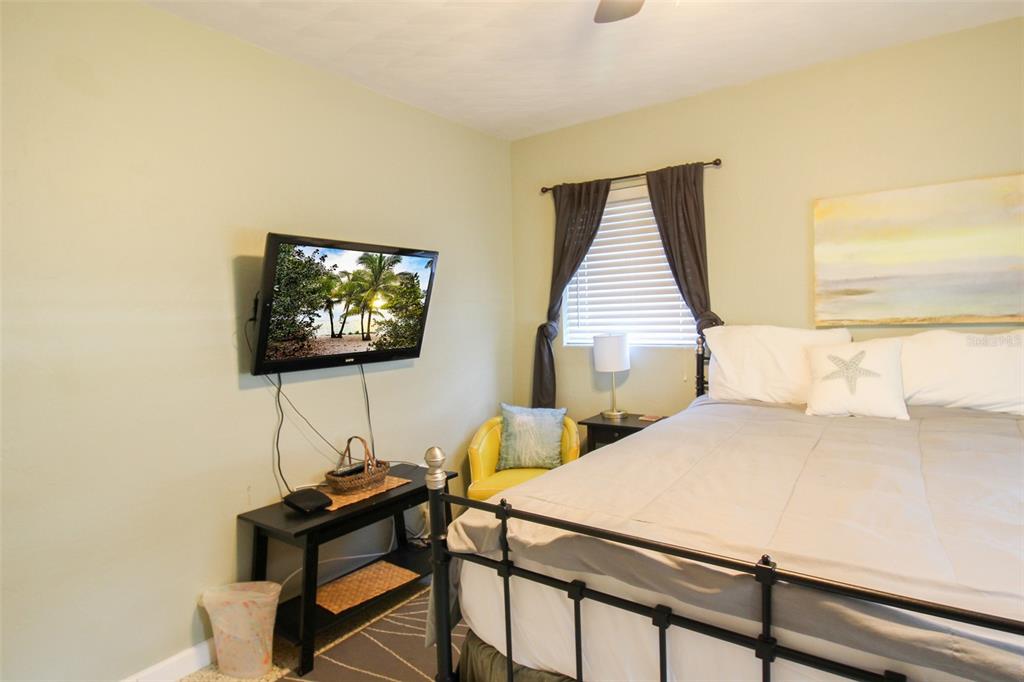 GOLDEN BEACH - Residential Lease