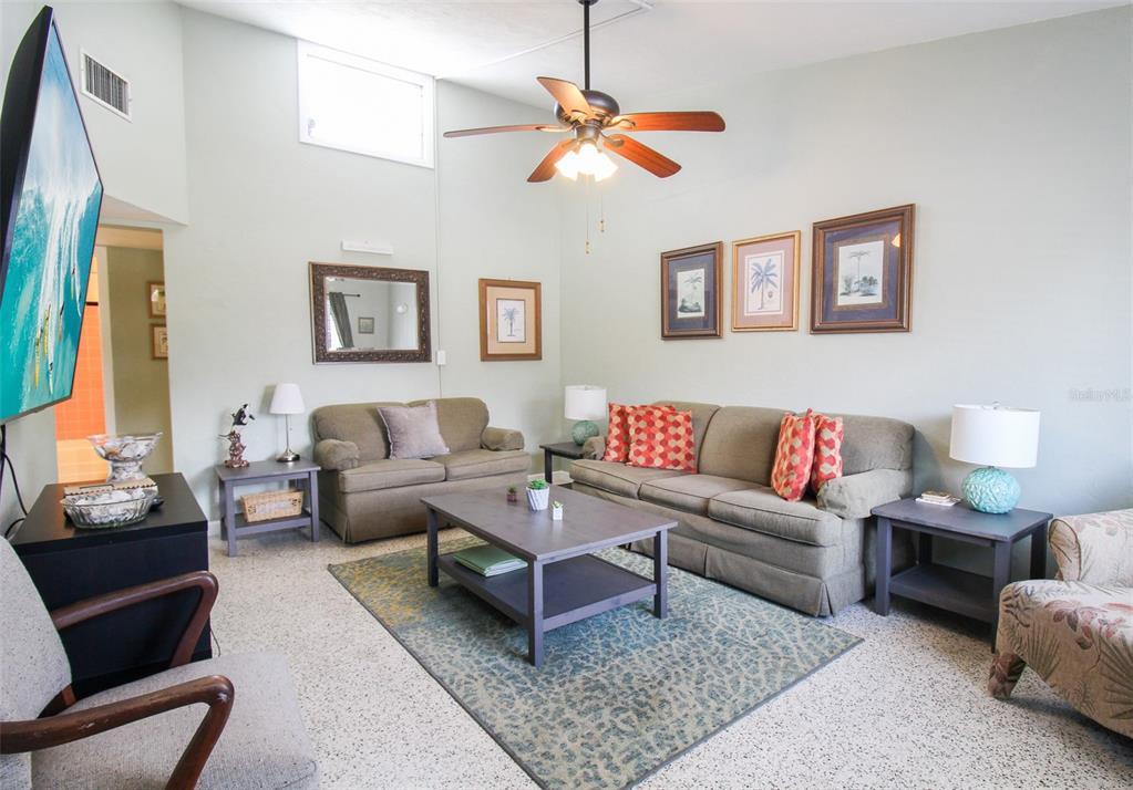 GOLDEN BEACH - Residential Lease