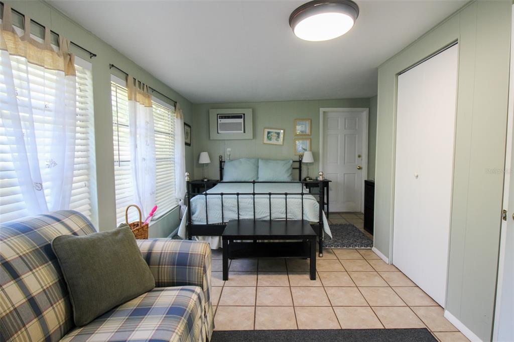 GOLDEN BEACH - Residential Lease