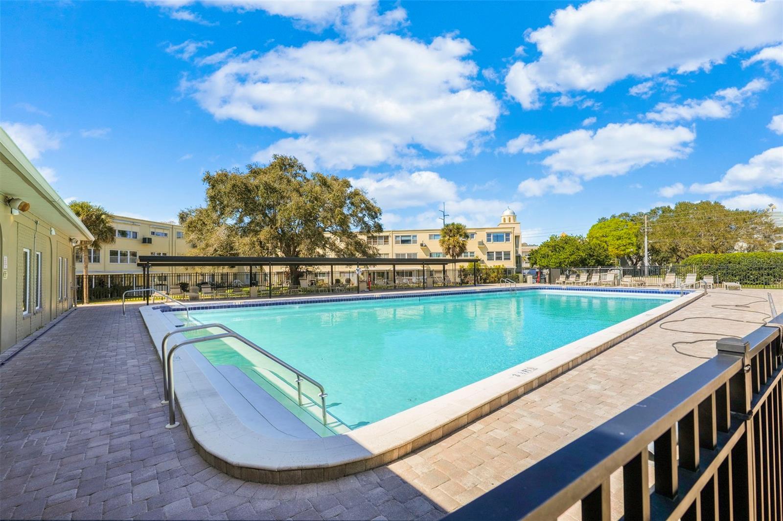 ON TOP OF THE WORLD - Residential