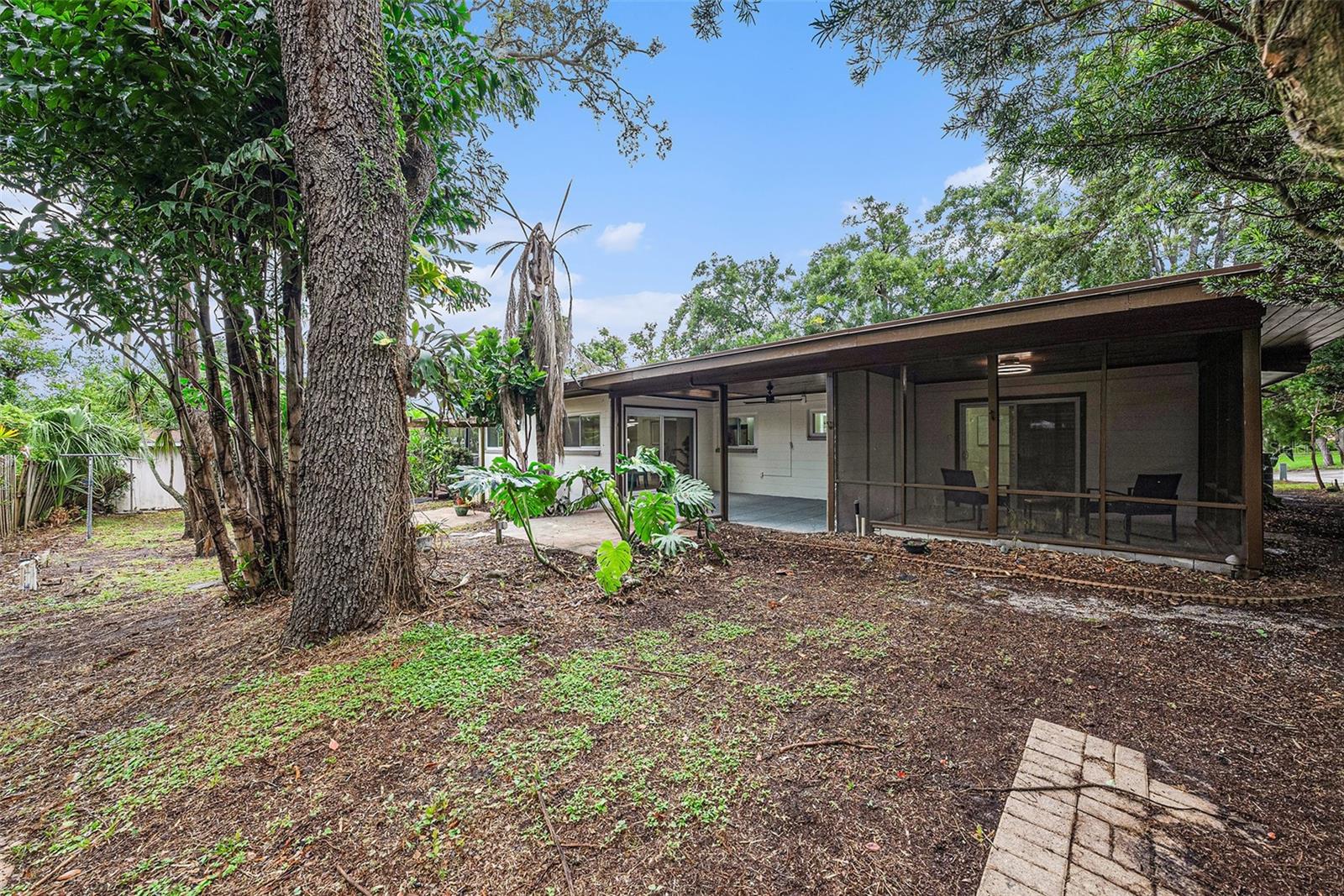 TEMPLE TERRACE GARDENS - Residential