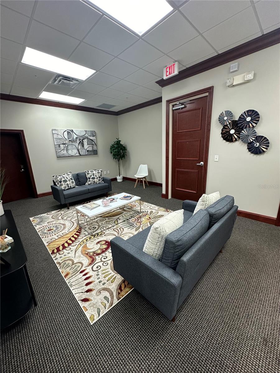 OFFICES/VERANDA PARK - Commercial Sale