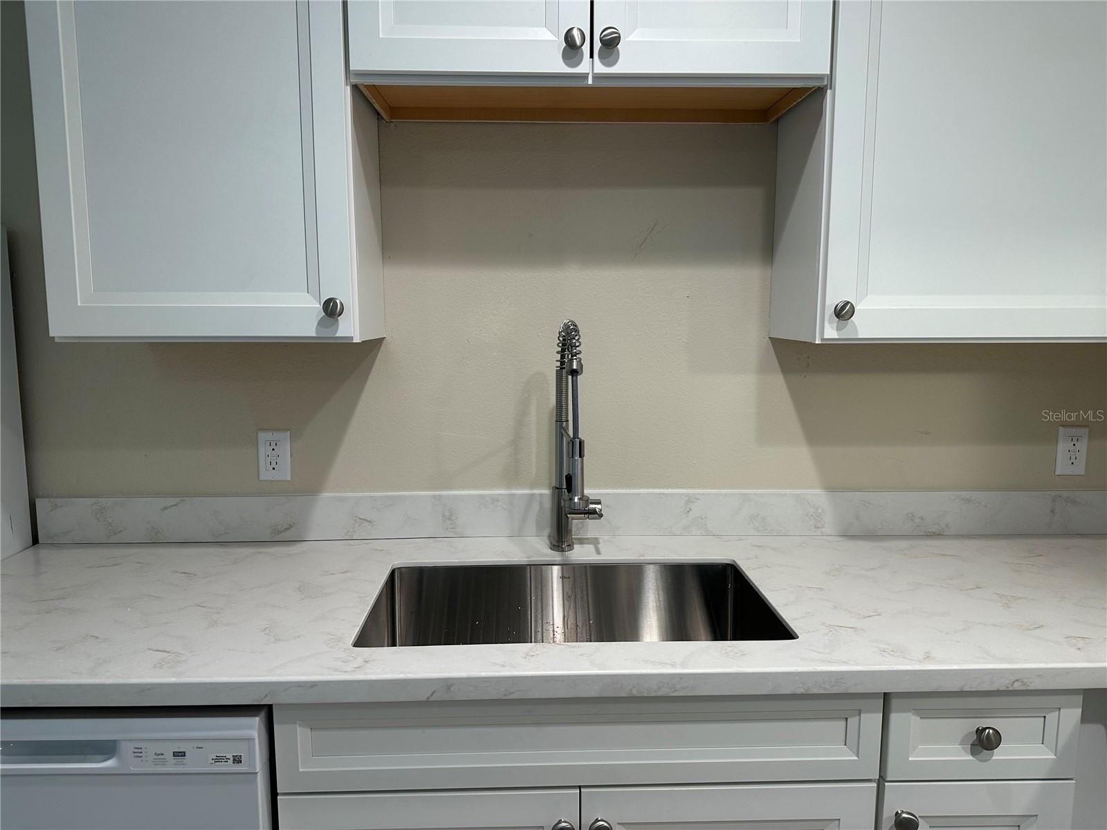 PLANTATION ESTATES UNIT 21 - Residential Lease