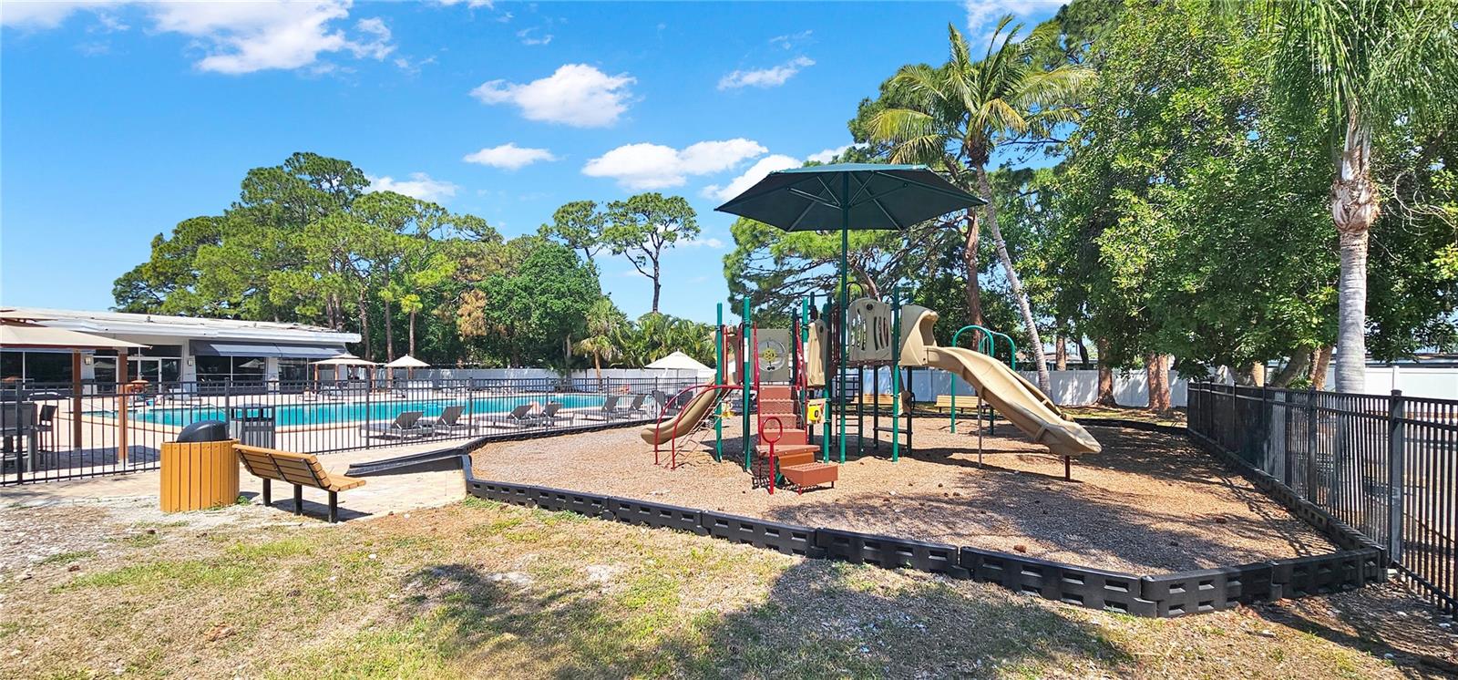 SARASOTA PALMS - Residential