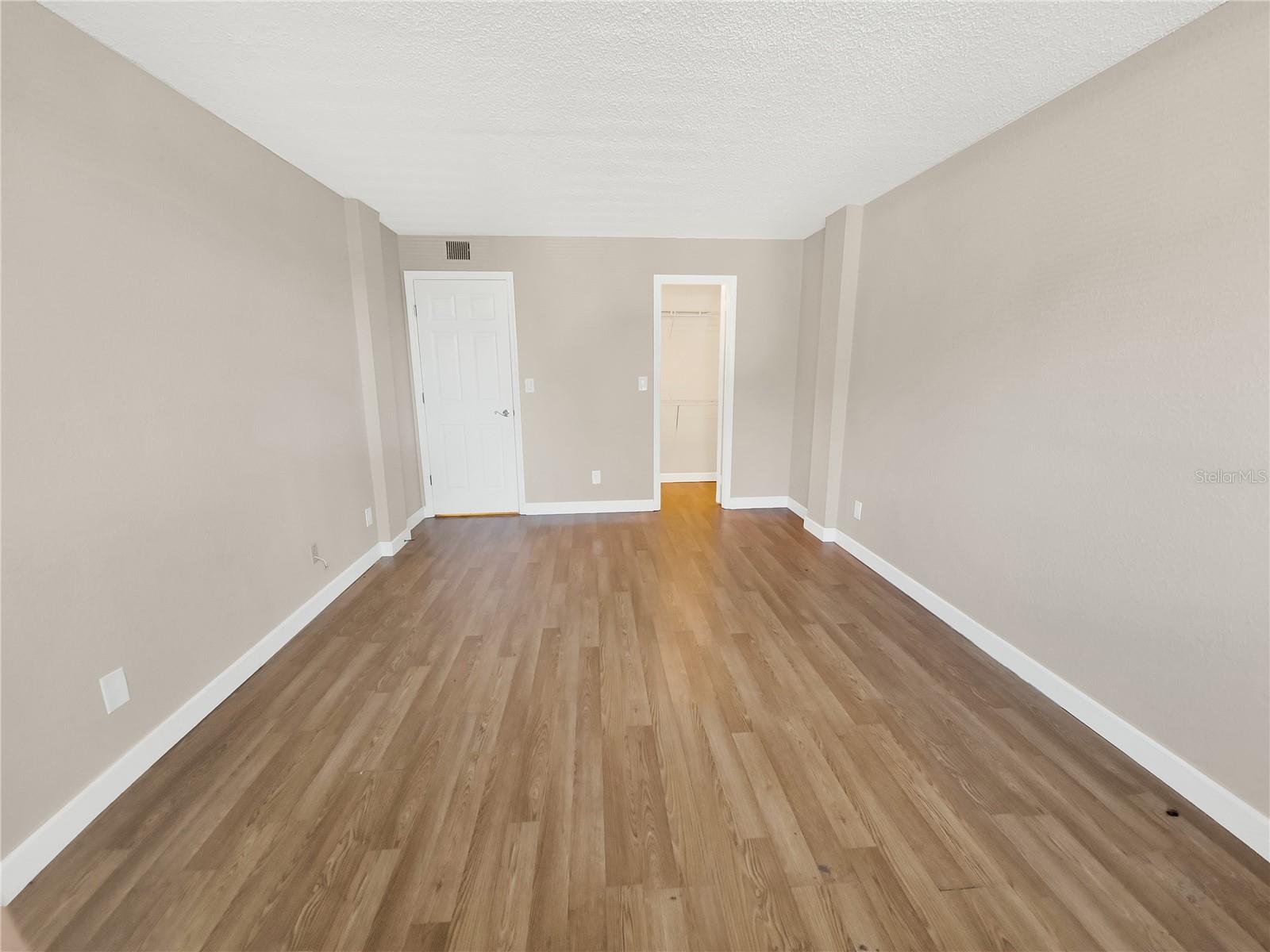 SARASOTA PALMS - Residential