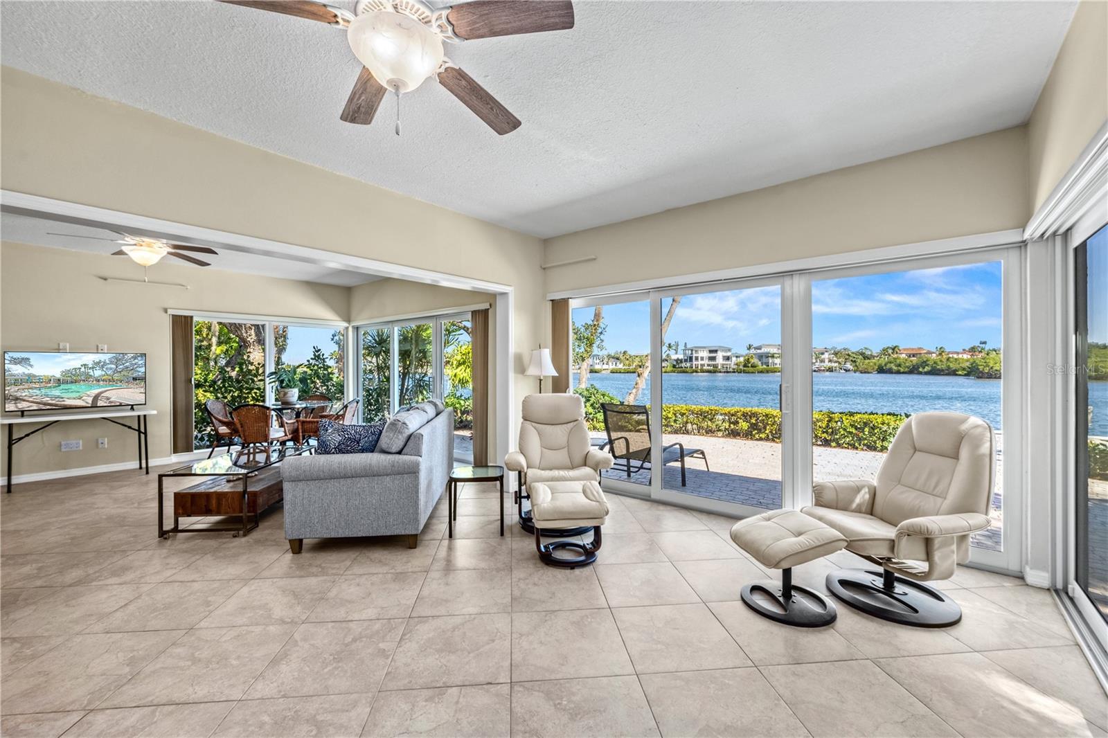 POLYNESIAN GARDENS - Residential