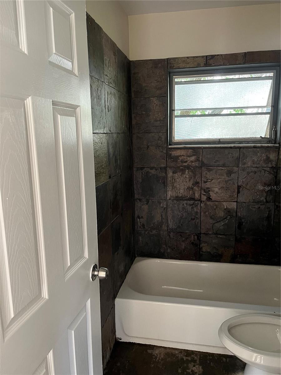 JASMIN ACRES SUB - Residential Lease