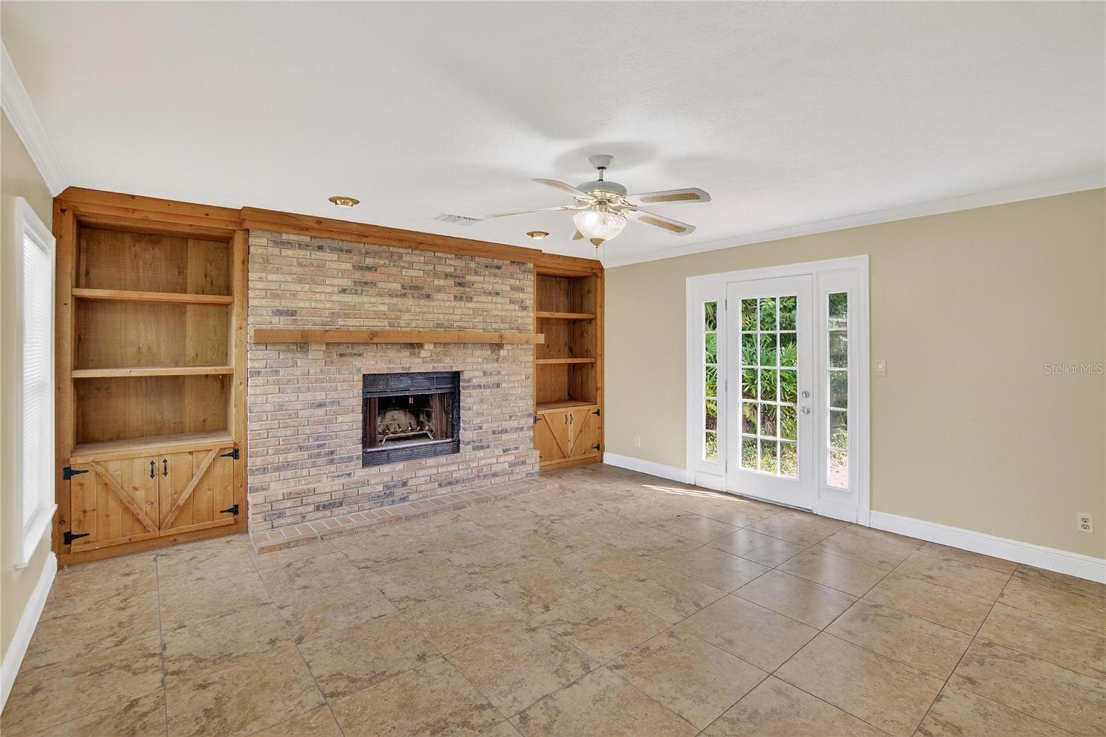 OAKWOOD VILLA - Residential