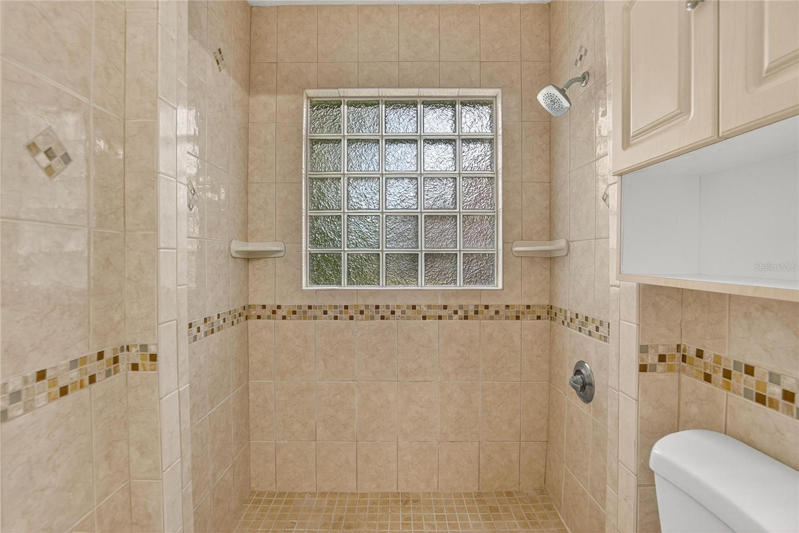 OAKWOOD VILLA - Residential