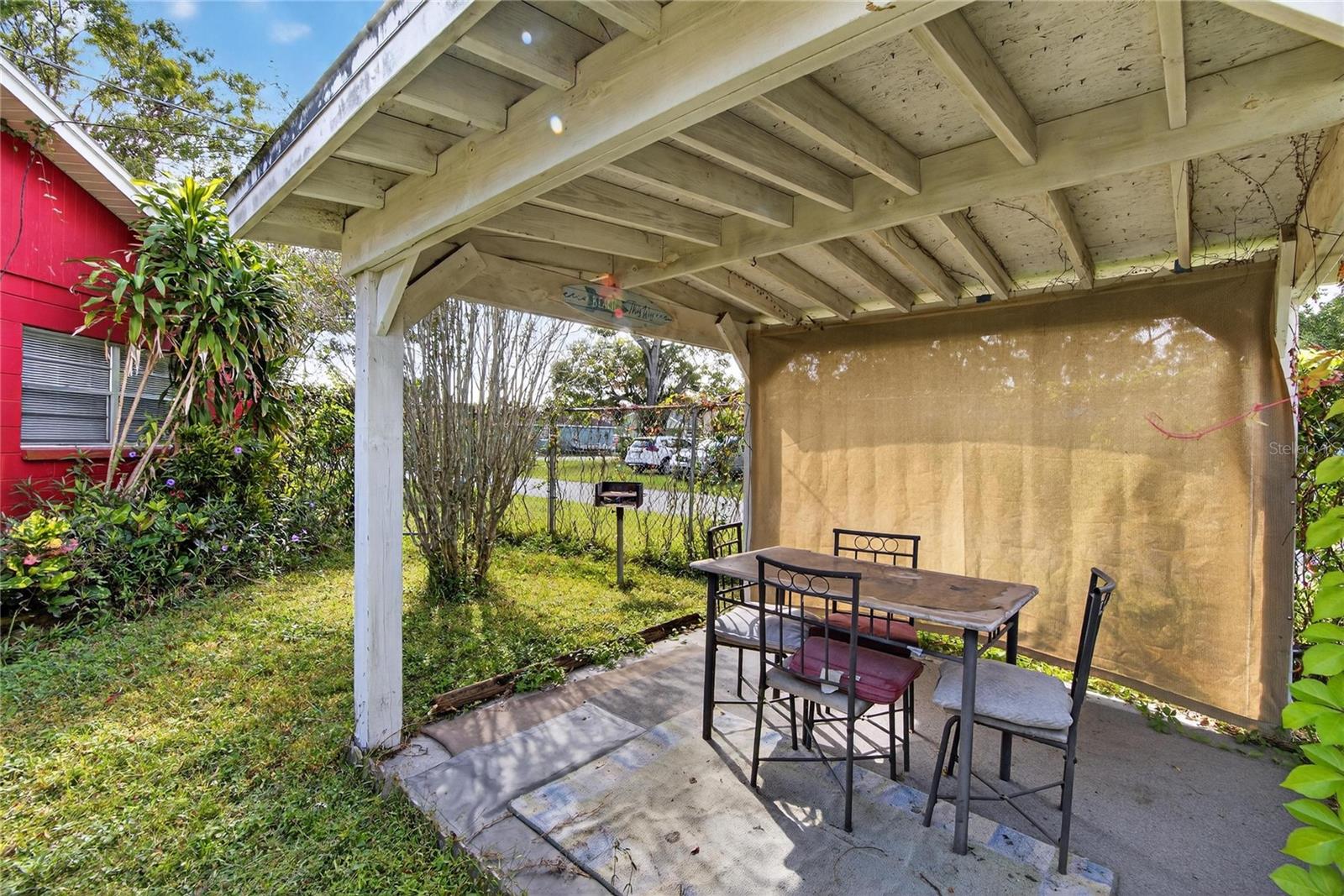 OAKWOOD VILLA - Residential