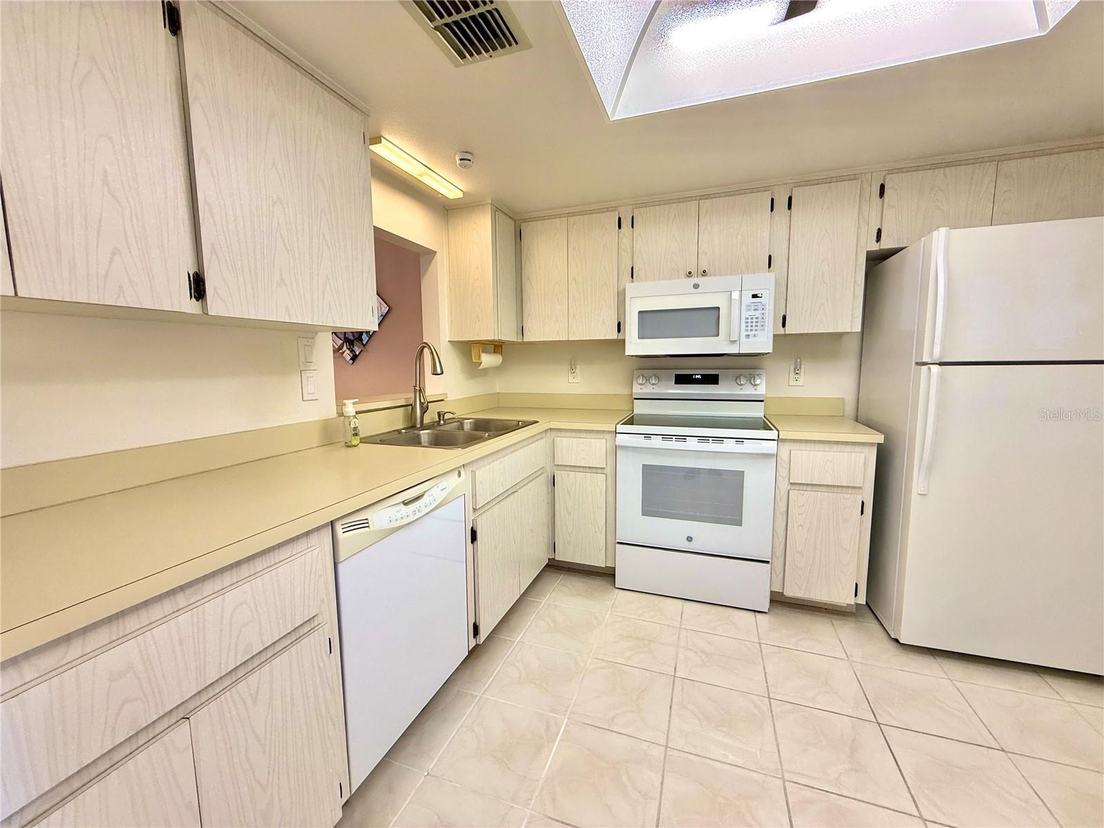 10816 LAQUINTA DRIVE