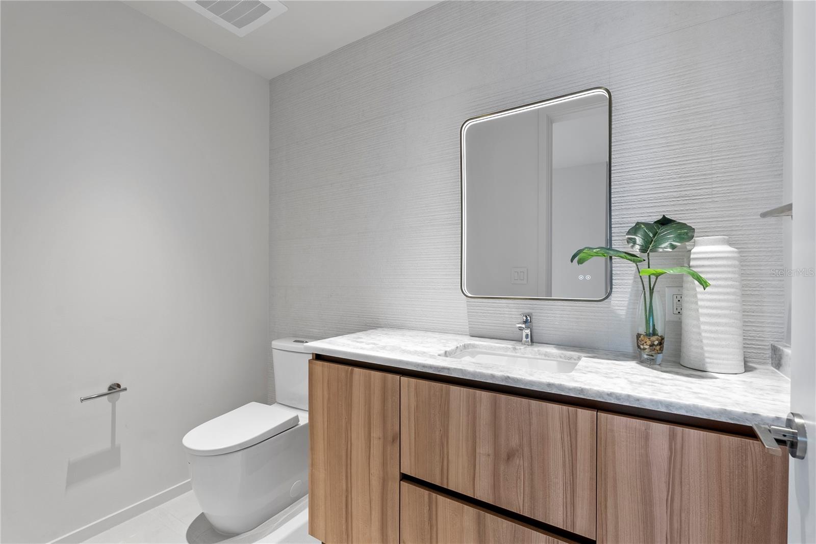 SERENA BY THE SEA CONDO - Residential