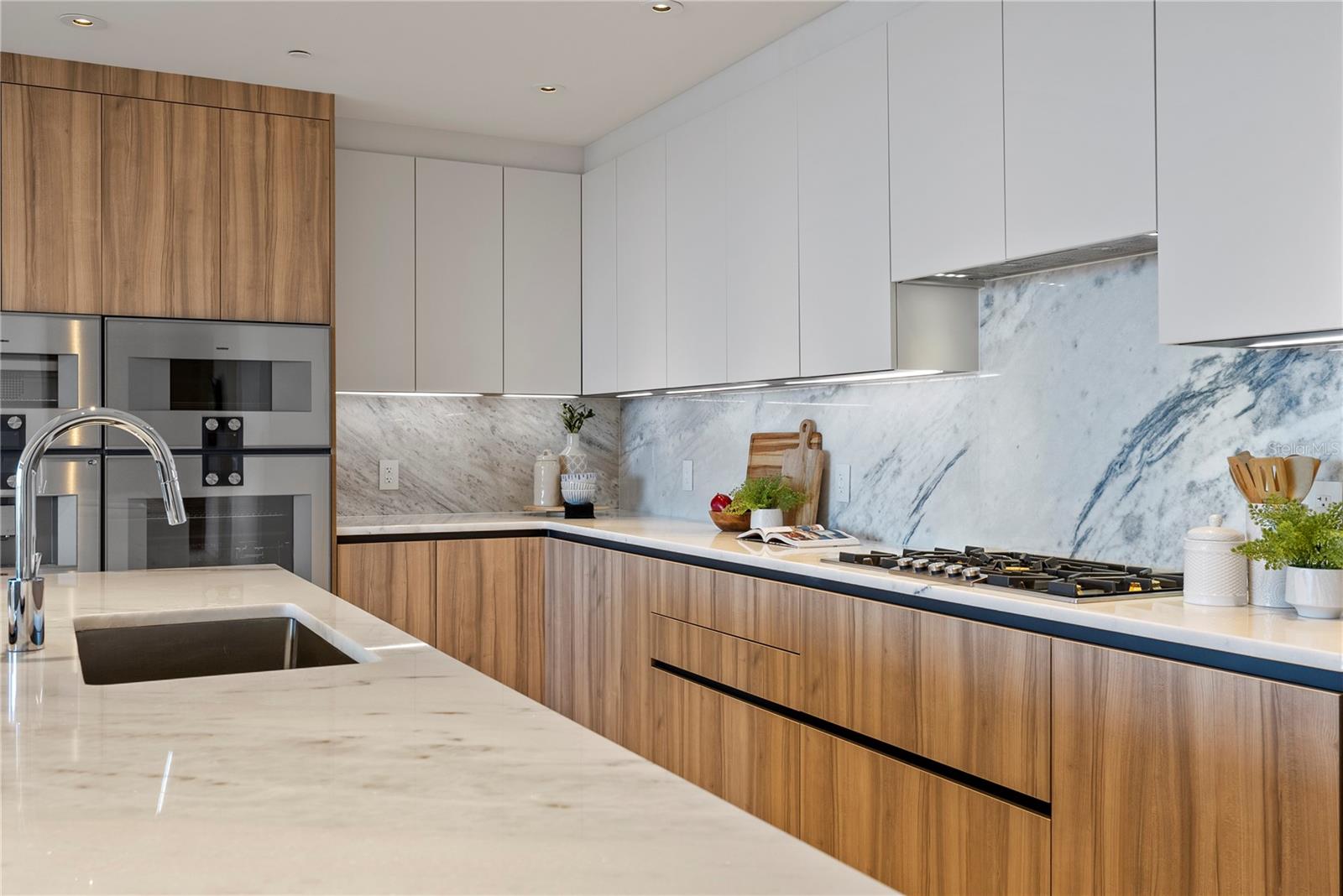 SERENA BY THE SEA CONDO - Residential