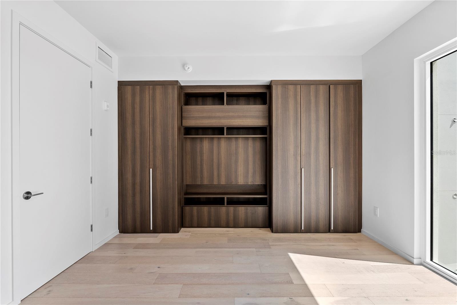 SERENA BY THE SEA CONDO - Residential