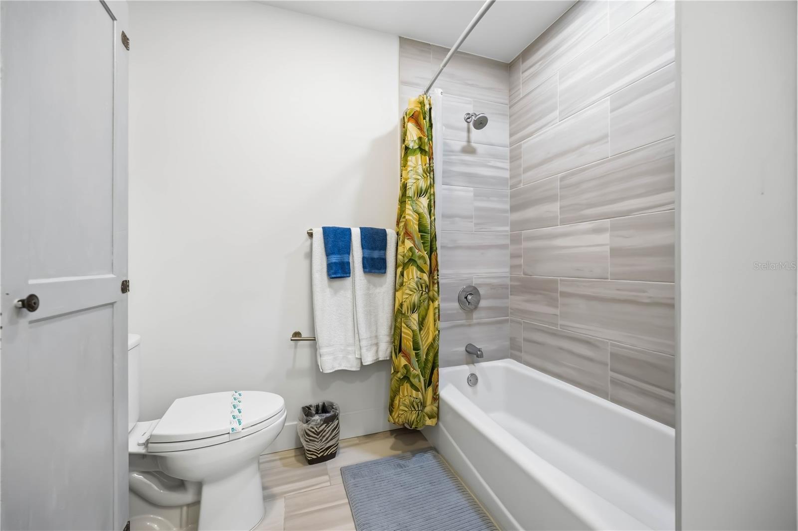 THE STRAND OF SARASOTA - Residential