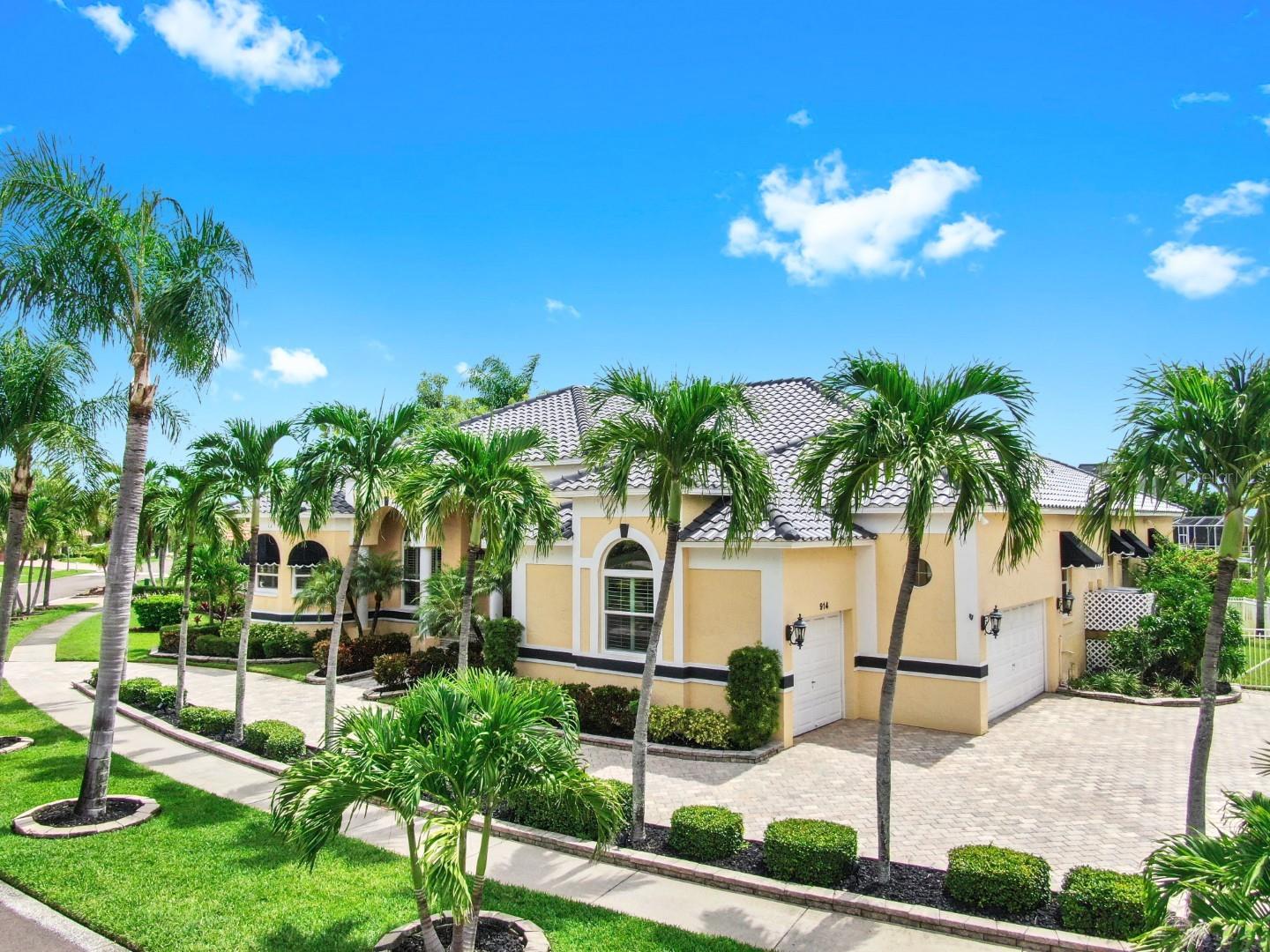 914 CAPRICCIO LANE