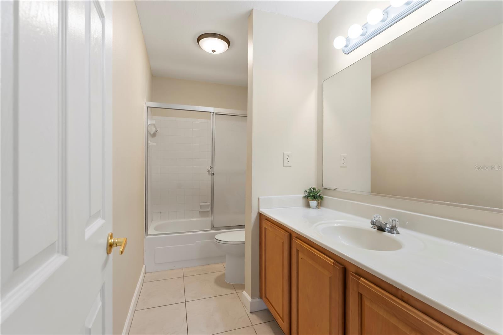 ROYAL ARMS CONDO - Residential