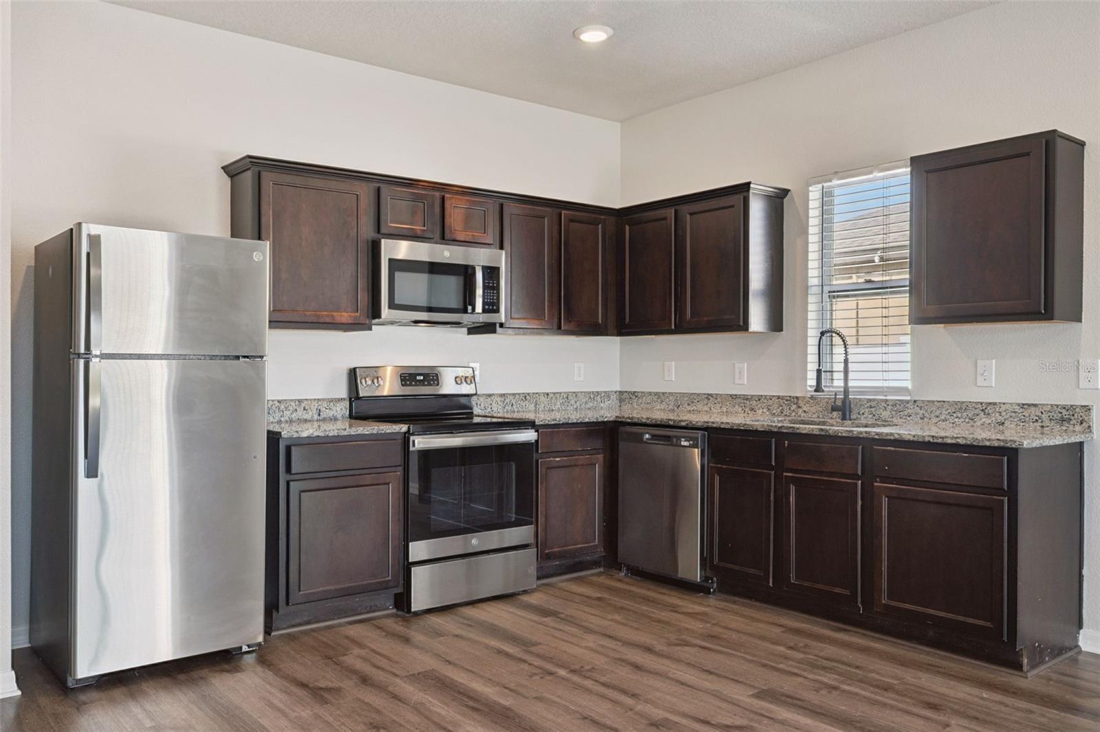 HIDDEN LAKE PRESERVE - Residential