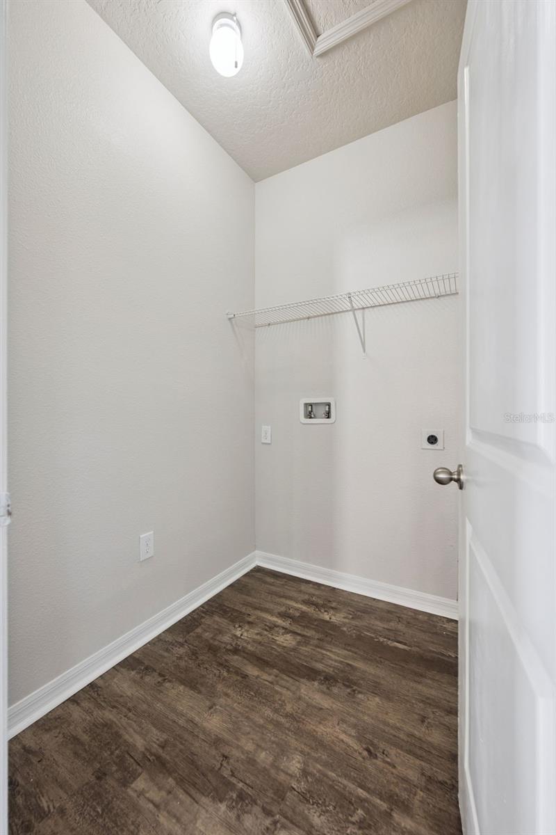 HIDDEN LAKE PRESERVE - Residential