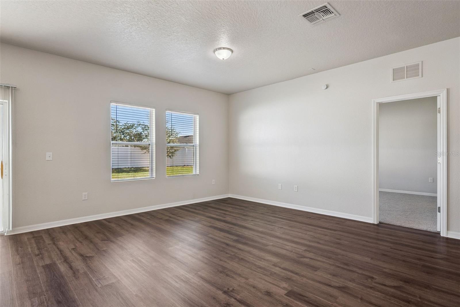 HIDDEN LAKE PRESERVE - Residential