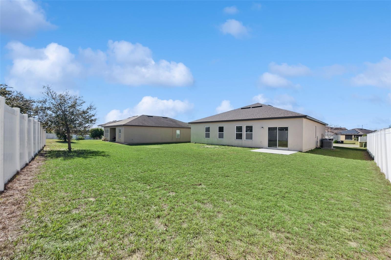 HIDDEN LAKE PRESERVE - Residential